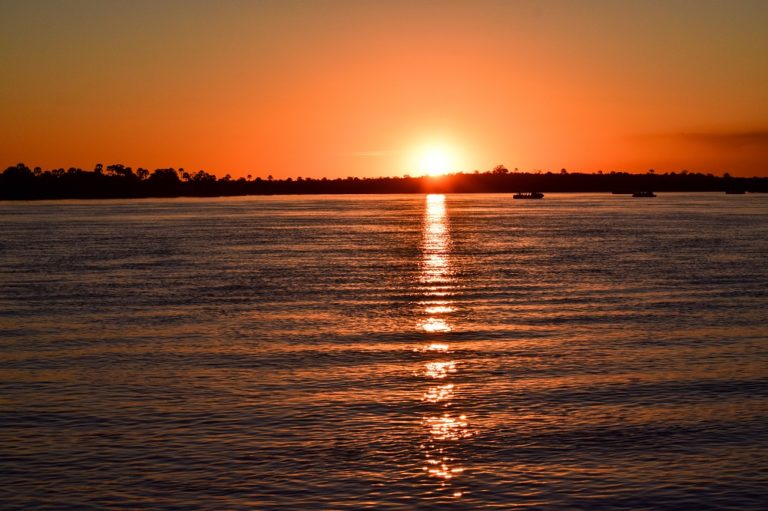 MY ZIMBABWE DIARY V: BYE KARIBA; HI VIC FALLS!