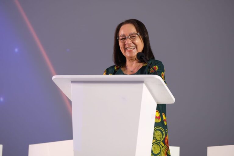 South Africa’s Minister of Tourism, de Lille Welcomes Selectour Congress to Cape Town