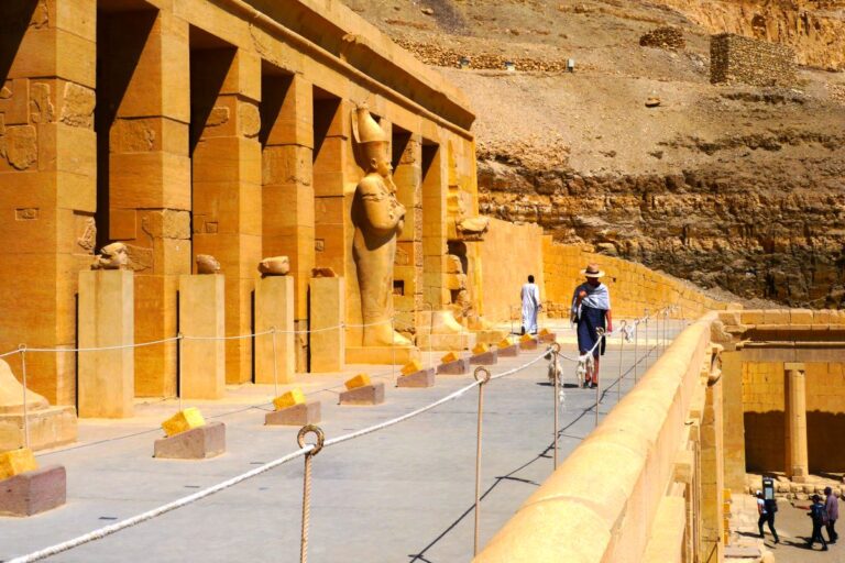 Egypt Eyes 30 Million Annual Tourists after Record 19 Million Arrivals in 2025
