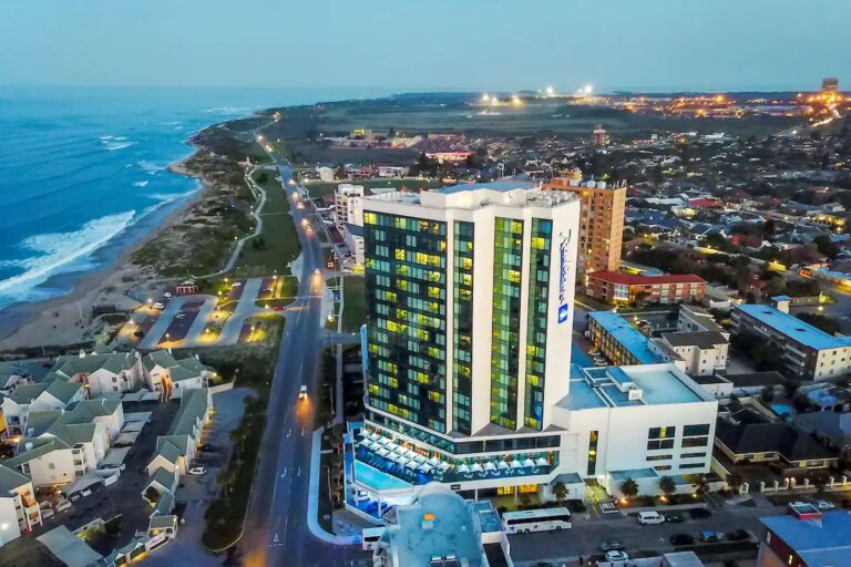 Radisson Blu Port Elizabeth Elevates Dining Experience, with Zungu as New F&B Manager
